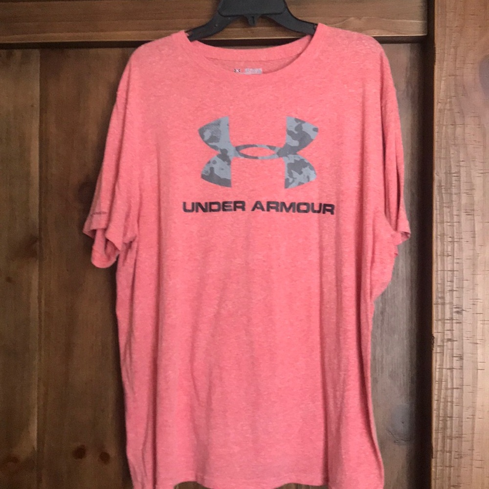 Under Armor short sleeve t-shirt